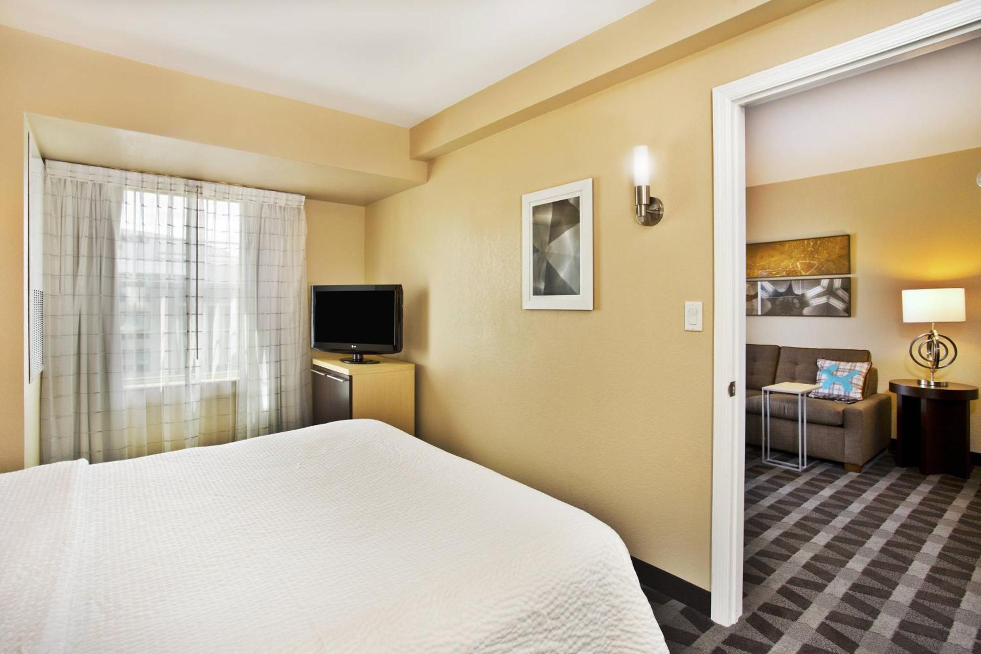 Towneplace Suites Republic Airport Long Island Фармингдейл Екстериор снимка